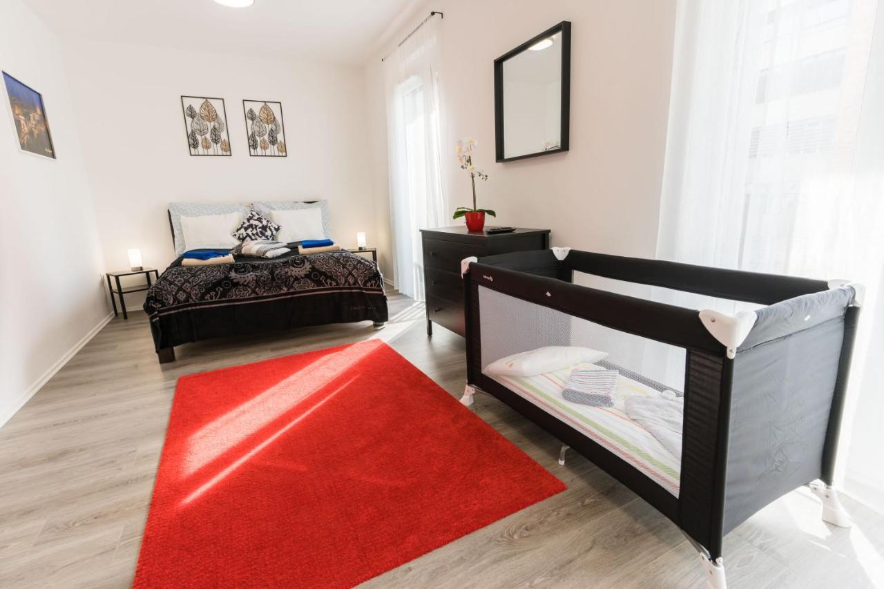 New Blue Danube Apartment With Balcony And Parking Budapest Ngoại thất bức ảnh