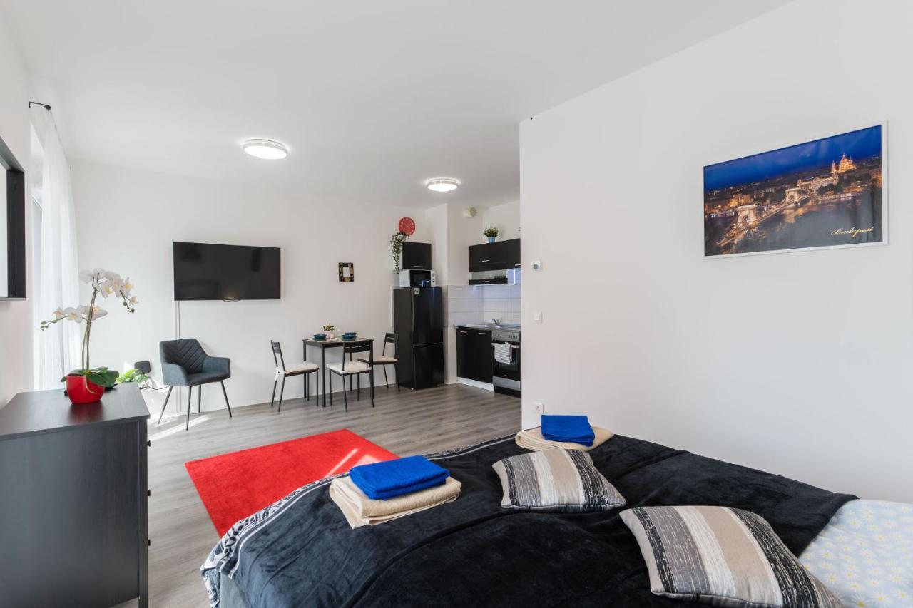 New Blue Danube Apartment With Balcony And Parking Budapest Ngoại thất bức ảnh