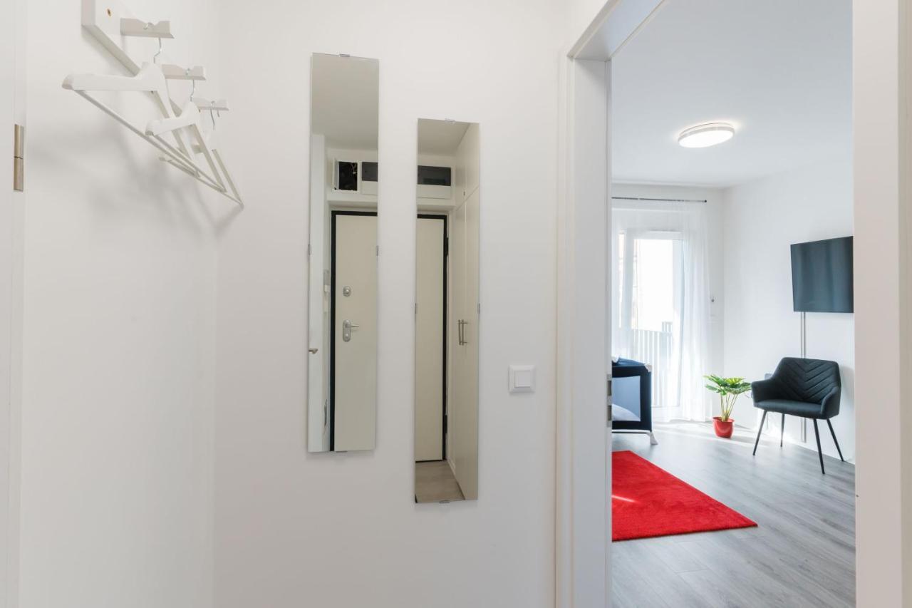 New Blue Danube Apartment With Balcony And Parking Budapest Ngoại thất bức ảnh