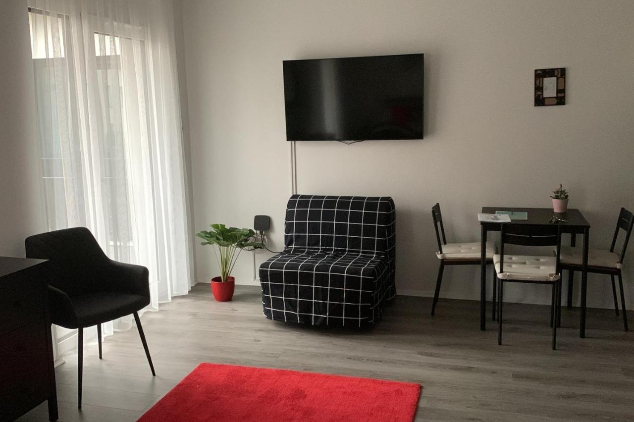 New Blue Danube Apartment With Balcony And Parking Budapest Ngoại thất bức ảnh