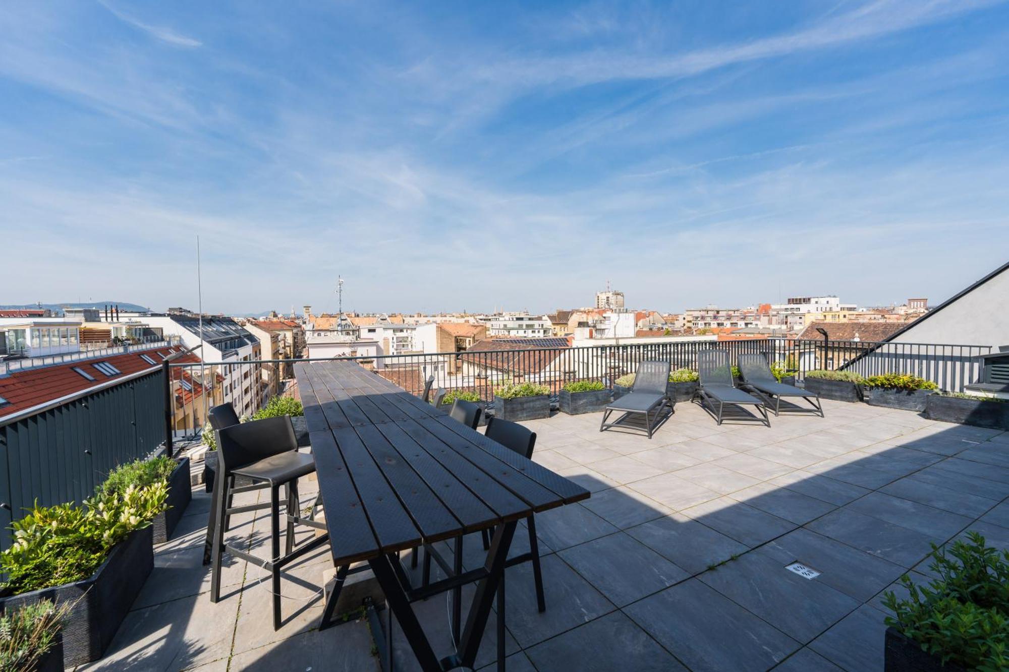 New Blue Danube Apartment With Balcony And Parking Budapest Ngoại thất bức ảnh
